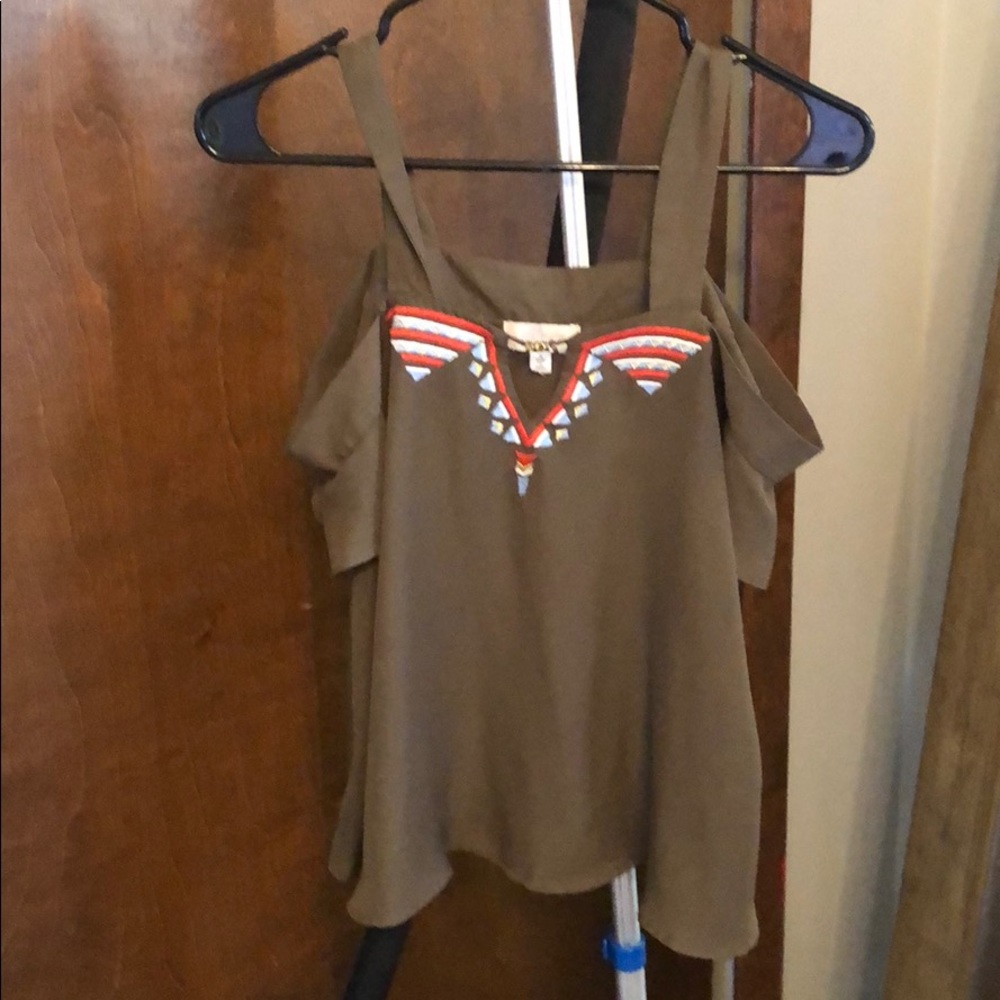 Cold shoulder top